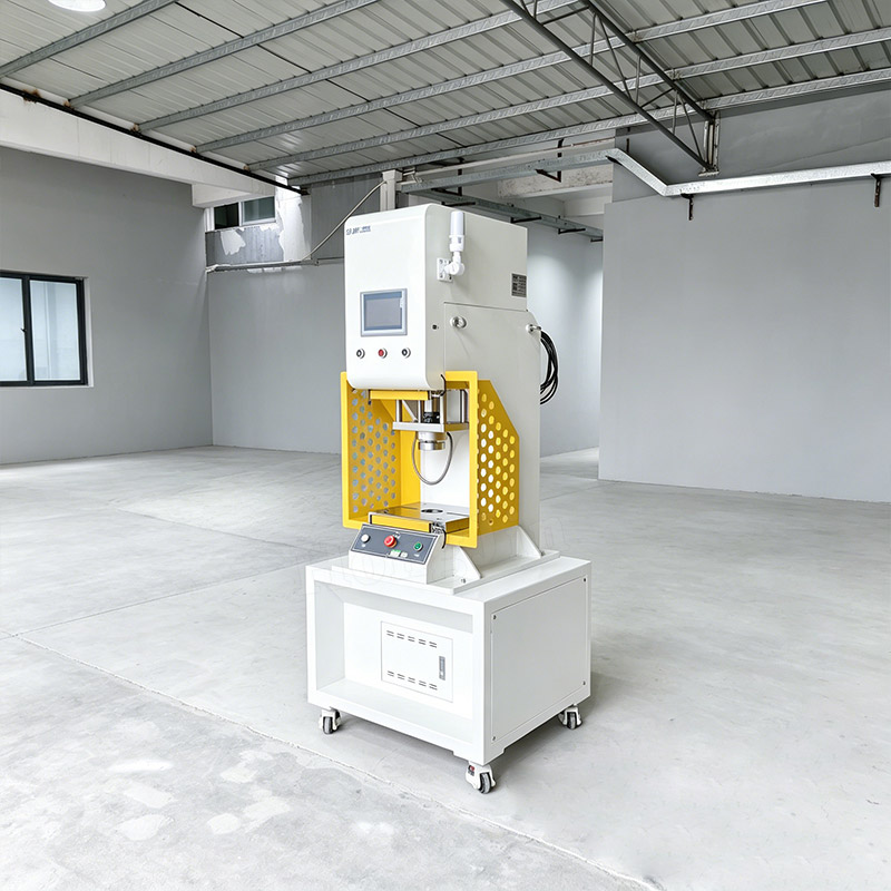 Presse servo de type C